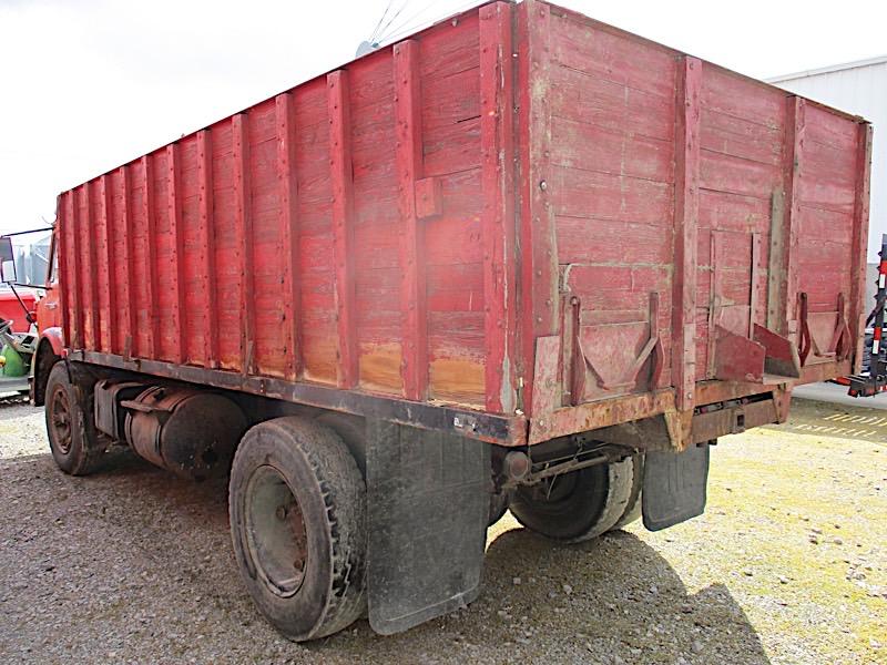 IH CABOVER TRUCK