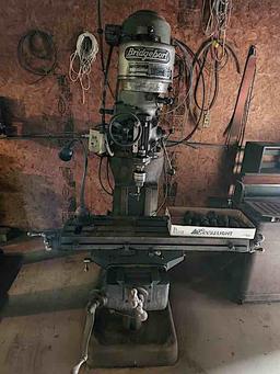 MILLING MACHINE