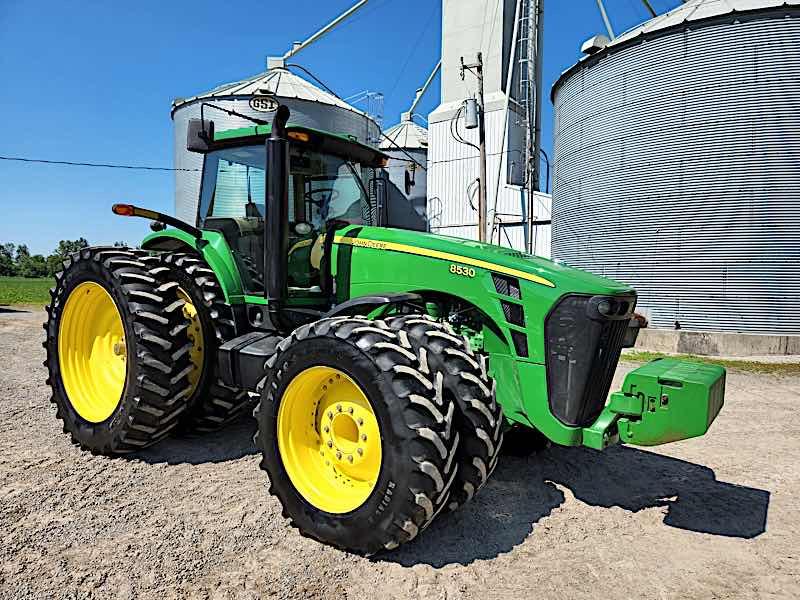 JOHN DEERE 8530 TRACTOR