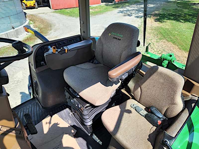 JOHN DEERE 8530 TRACTOR