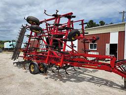 SUNFLOWER FIELD CULTIVATOR