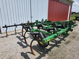 JOHN DEERE 3PT CHISEL PLOW