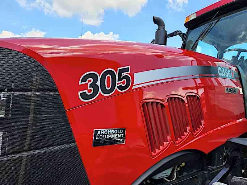 CASE IH 305 TRACTOR