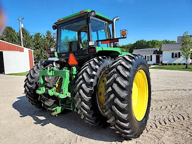 JOHN DEERE 4960 TRACTOR