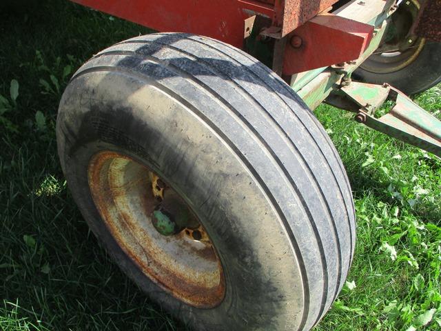 J-M 250 BU GRAVITY WAGON