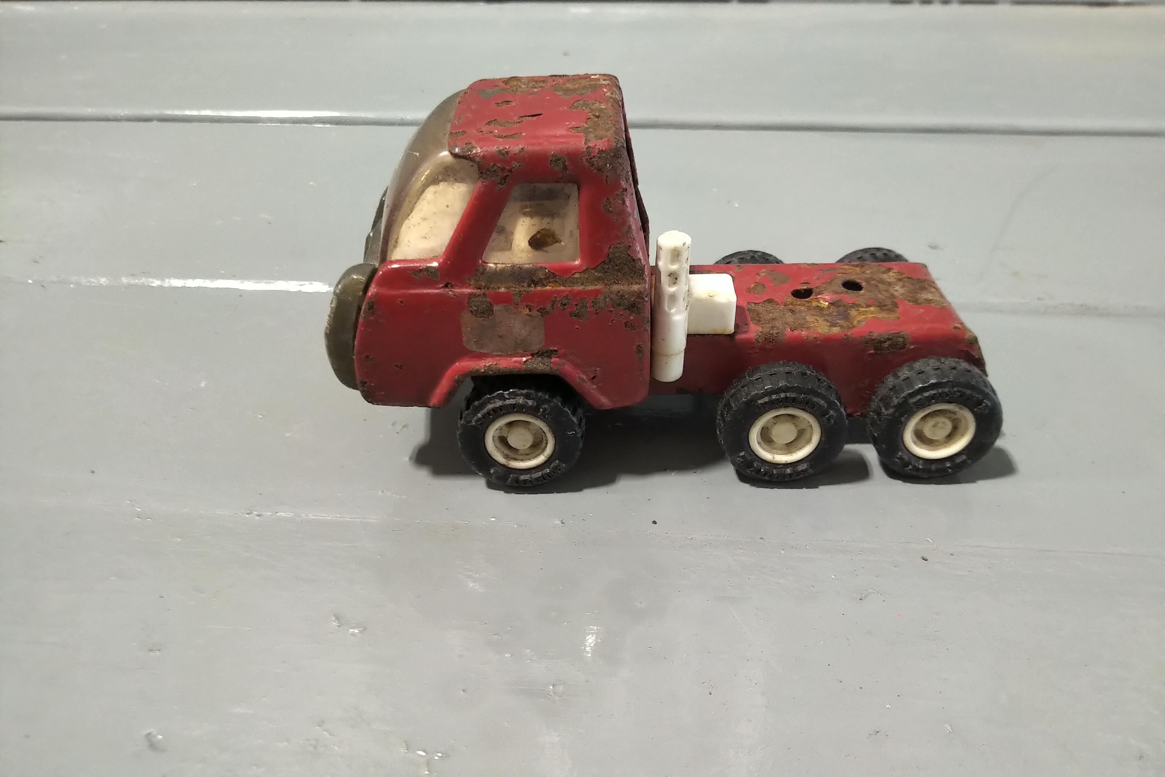 7 - 1/32 SCALE VEHICLES