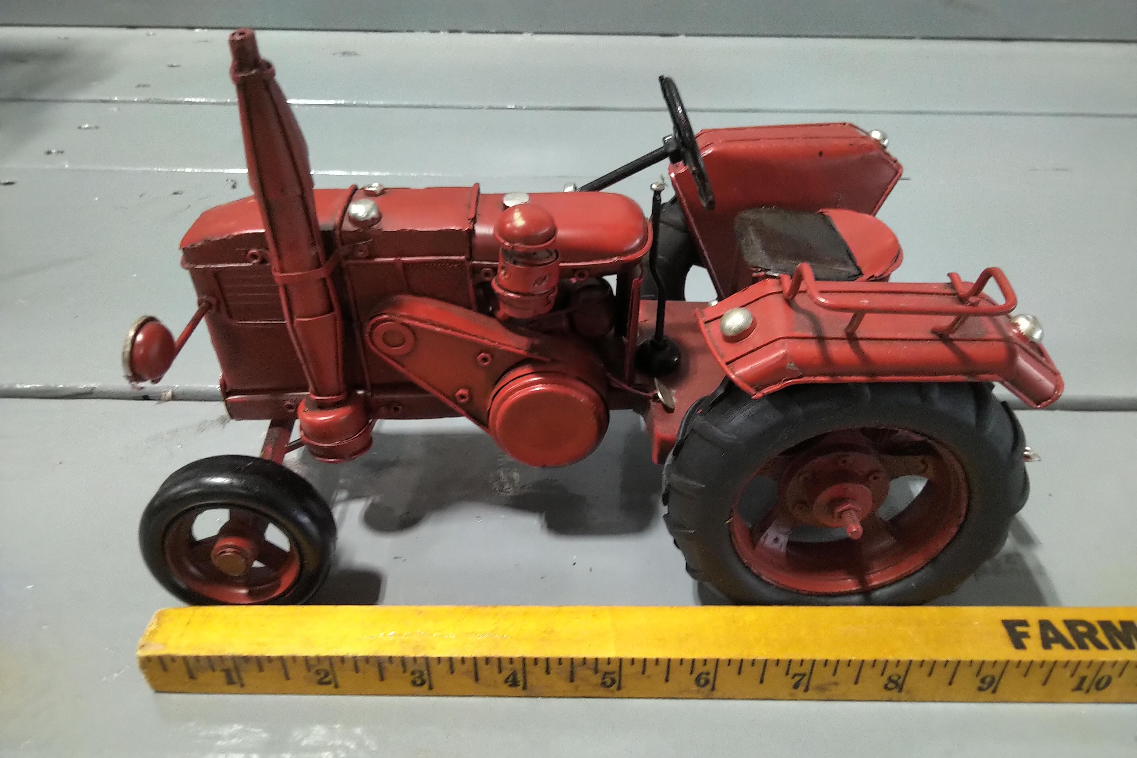 1/20 SCALE TRACTOR, 1/24 SCALE TRACTOR