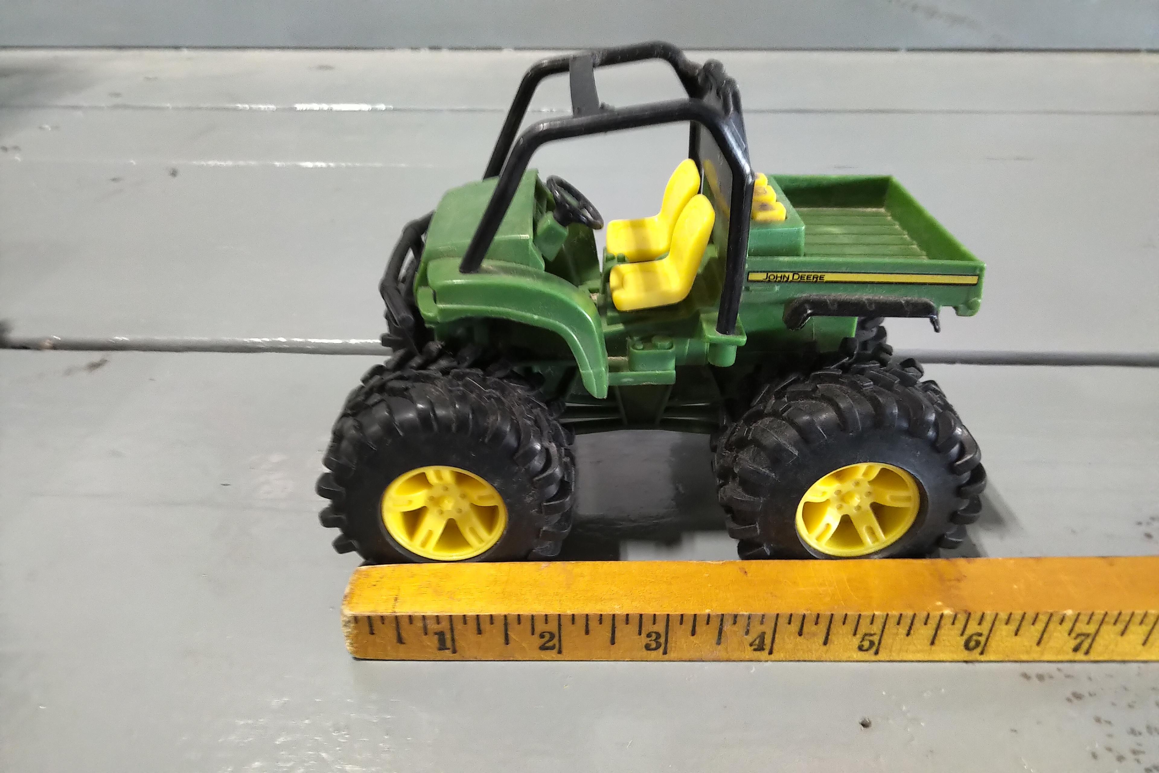 2 - 1/32 SCALE PIECES OF JOHN DEERE EQUIPMENT, 1/32 SCALE PLASTIC GREEN COMBINE