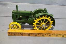 1/32 SCALE JOHN DEERE TRACTOR, 1/32 SCALE JOHN DEERE TRACTOR