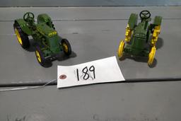 1/32 SCALE JOHN DEERE TRACTOR, 1/32 SCALE JOHN DEERE TRACTOR