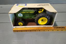 1/24 SCALE ERTL SPECIAL EDITION JOHN DEERE 2640 TRACTOR NEW IN BOX