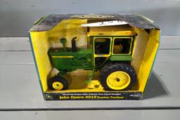 1/16 SCALE ERTL JOHN DEERE 4010 NEW IN BOX