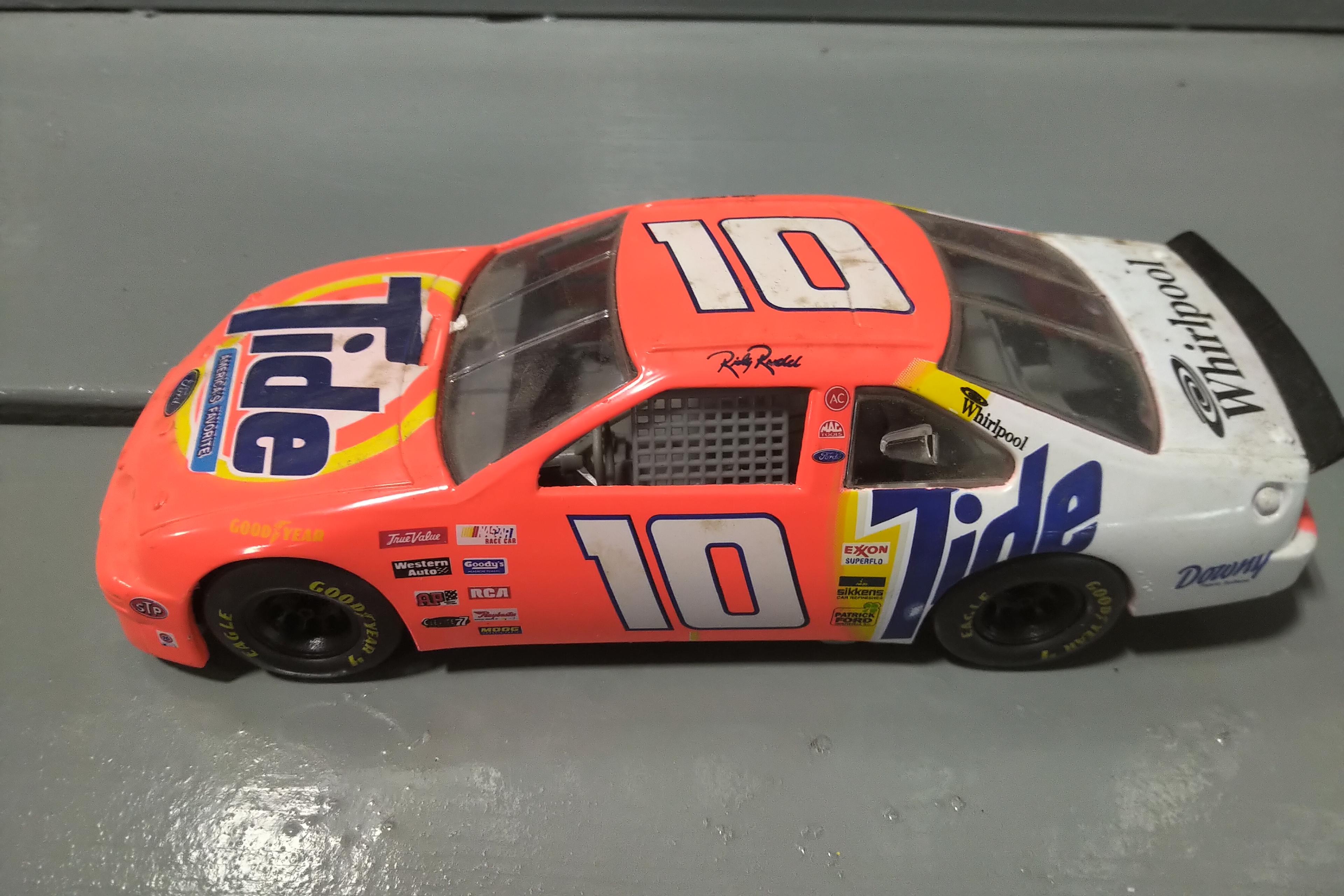 1/24 SCALE 8 NASCAR MISC COMPANY CARS