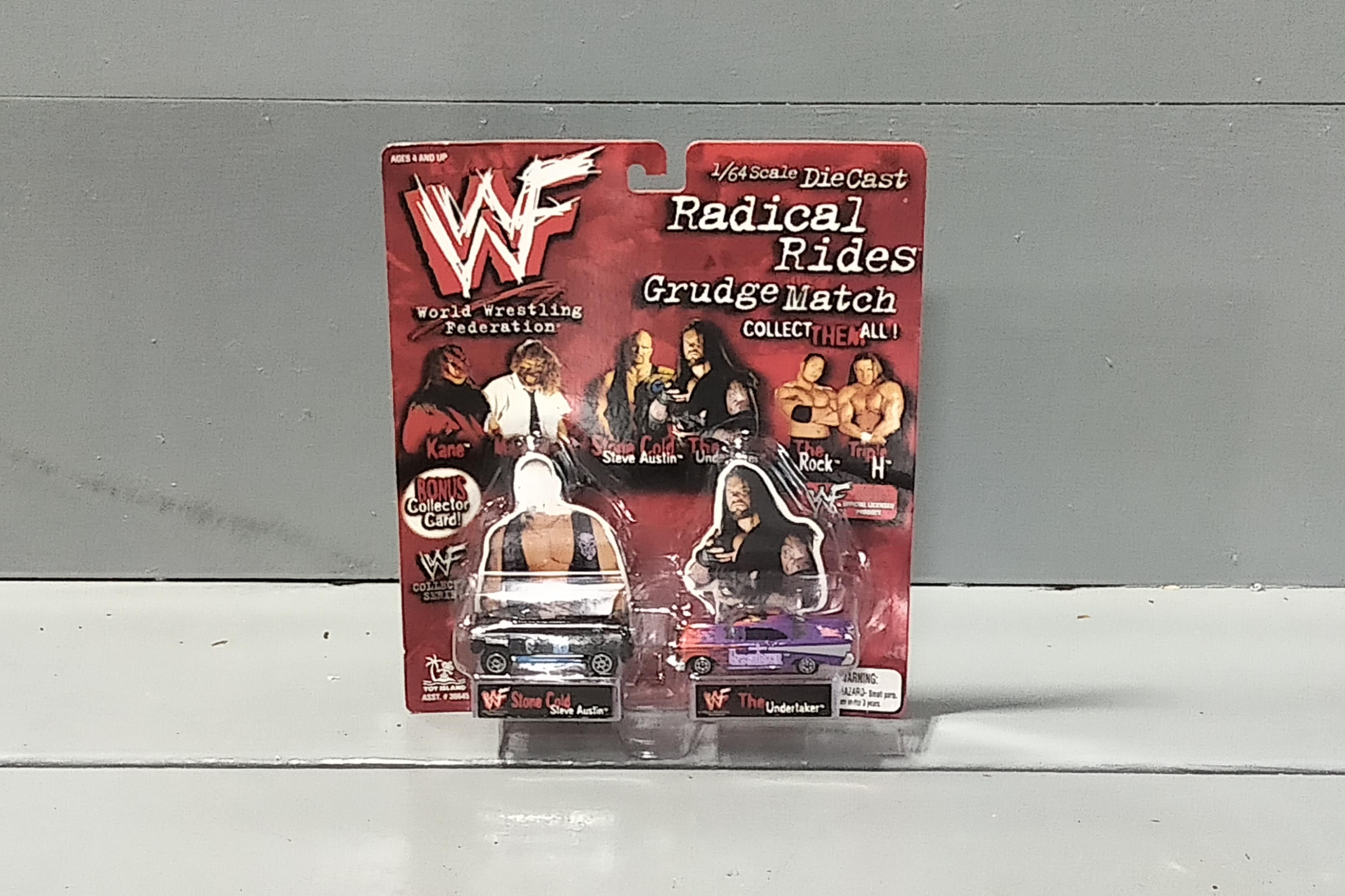 6 - 1/64 SCALE WWF CARS WITH WRESTLERS ON THEM, 1/24 SCALE WWF SABLE CAR