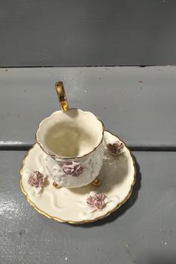 2 FLATS OF CUPS AND SAUCERS, A BELL AND A PLATE