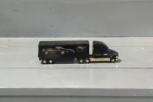 1/32 SCALE PLASTIC SEMI CORVETTE HAULER & METAL CORVETTE