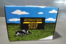 1993 NATIONAL FARM TOY SHOW COLLECTOR EDITION JOHN DEERE 4010 DIESEL NEW IN BOX