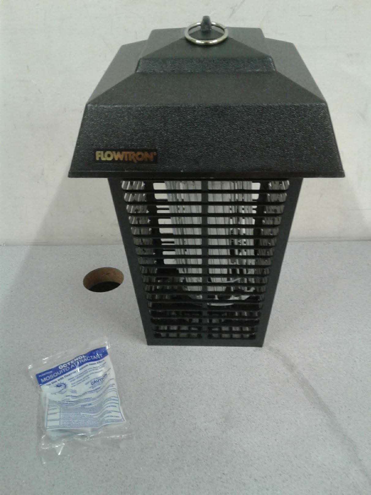 Flowtron BK-40D Electronic Insect Killer, 1 Acre Coverage, Retail $41.57 (T