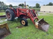 IH 674 Gas Utility Tractor