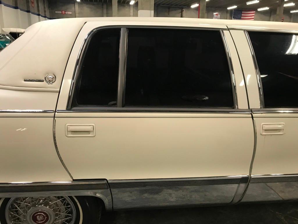 1993 Cadillac Fleetwood Limousine