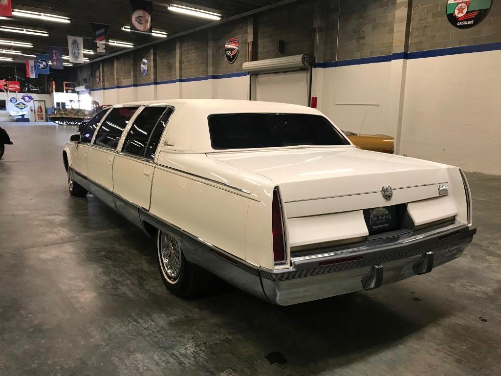 1993 Cadillac Fleetwood Limousine