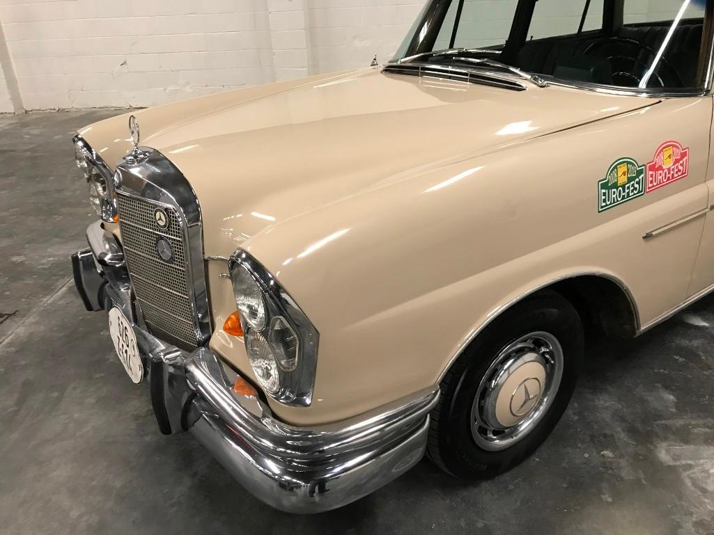 1964 MERCEDES-BENZ 220 SE