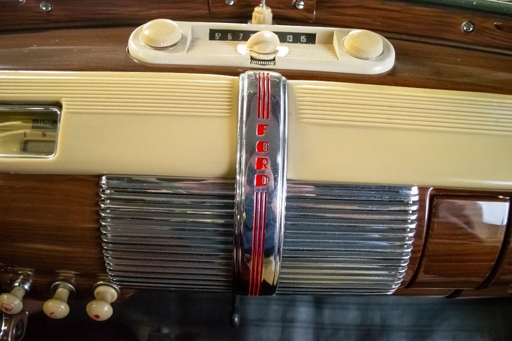 1941 Ford Super Deluxe Convertible Coupe