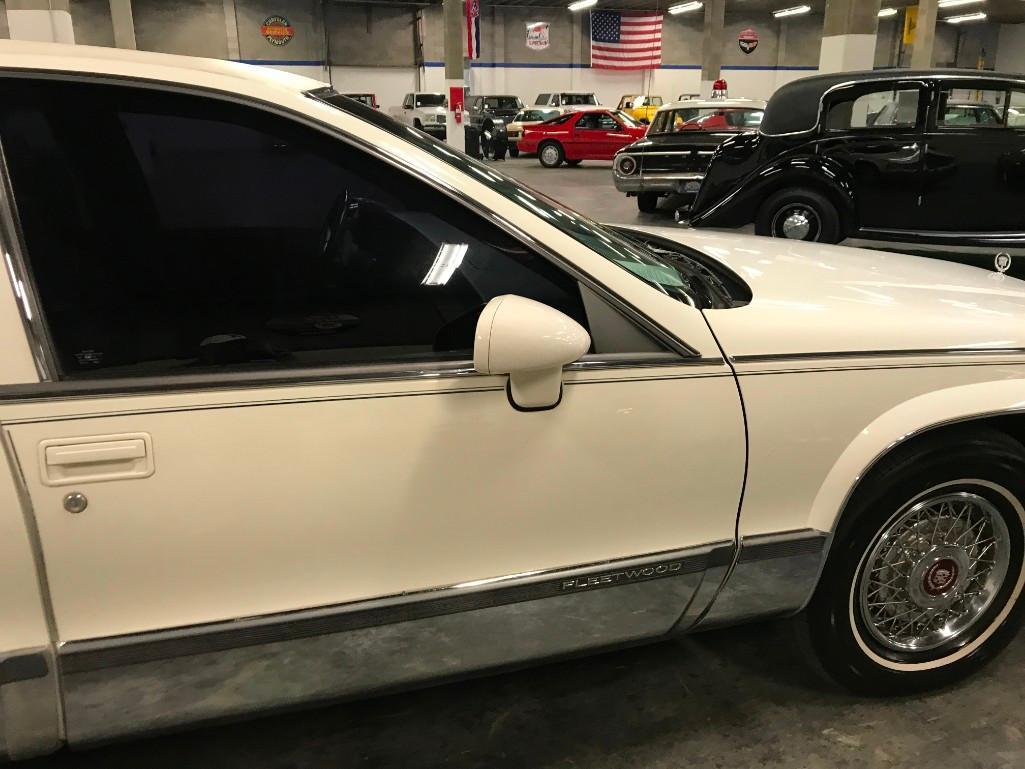 1993 Cadillac Fleetwood Limousine