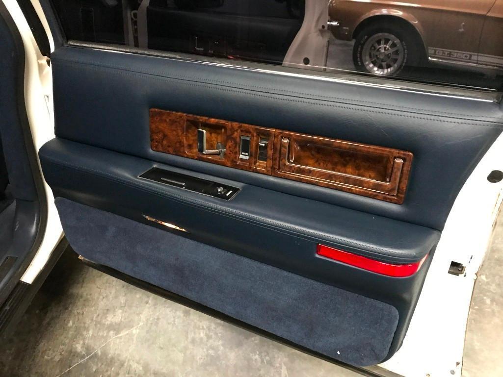 1993 Cadillac Fleetwood Limousine