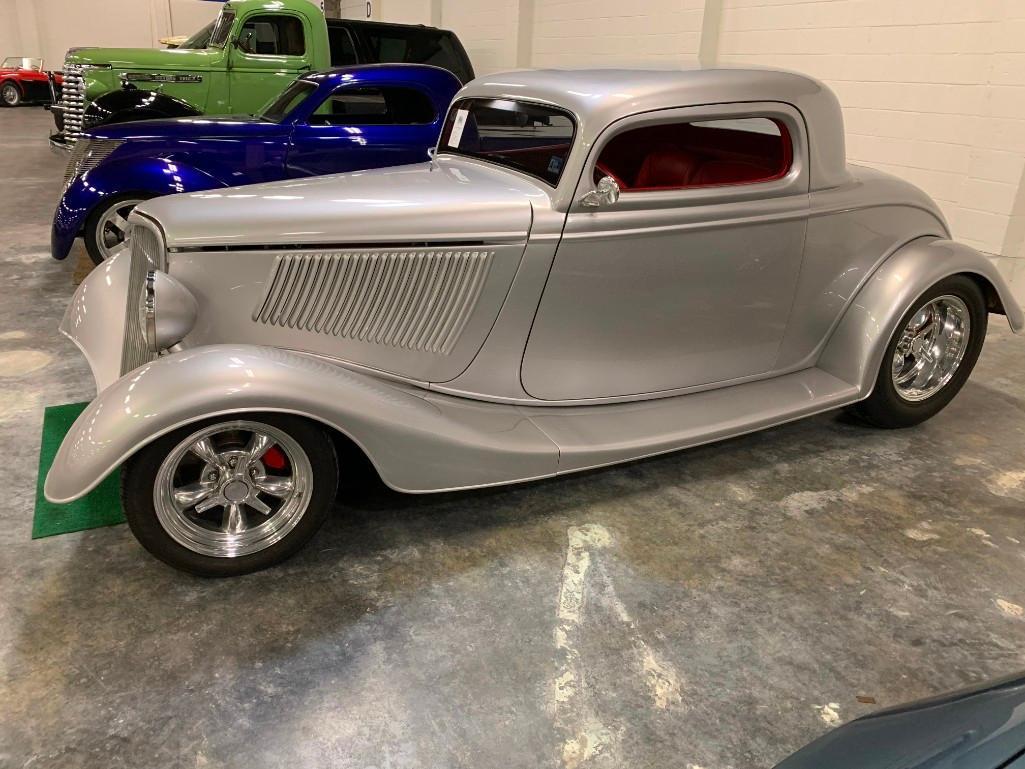 1933 Ford Custom Coupe