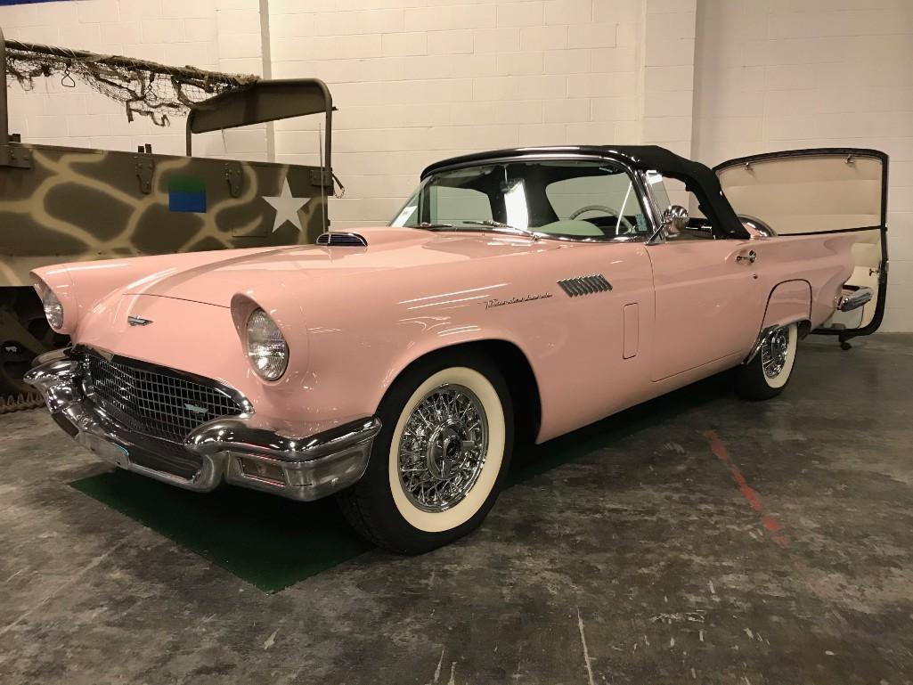 1957 Ford Thunderbird