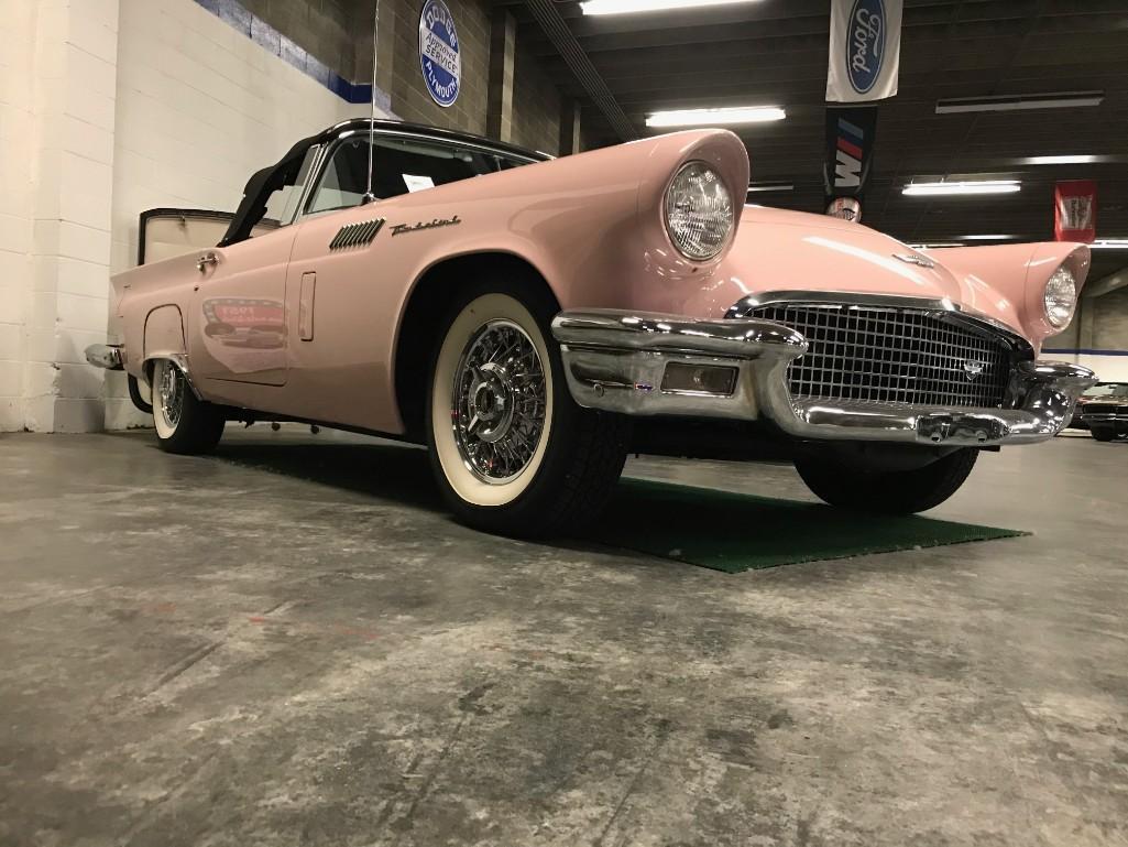 1957 Ford Thunderbird