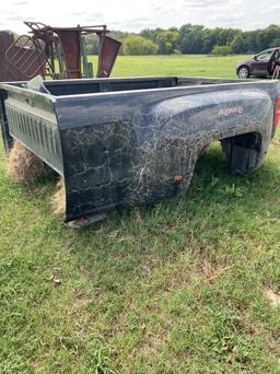 15' Dually bed Black with front & rear bumpers & Gooseneck hitch