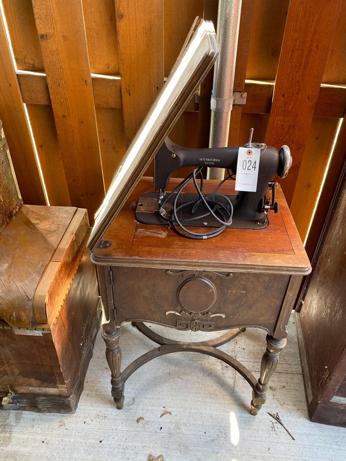 International Antique Sewing machine