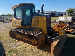 2019 John Deer Dozer 650K LGP 1700 hours everything is working in great shape