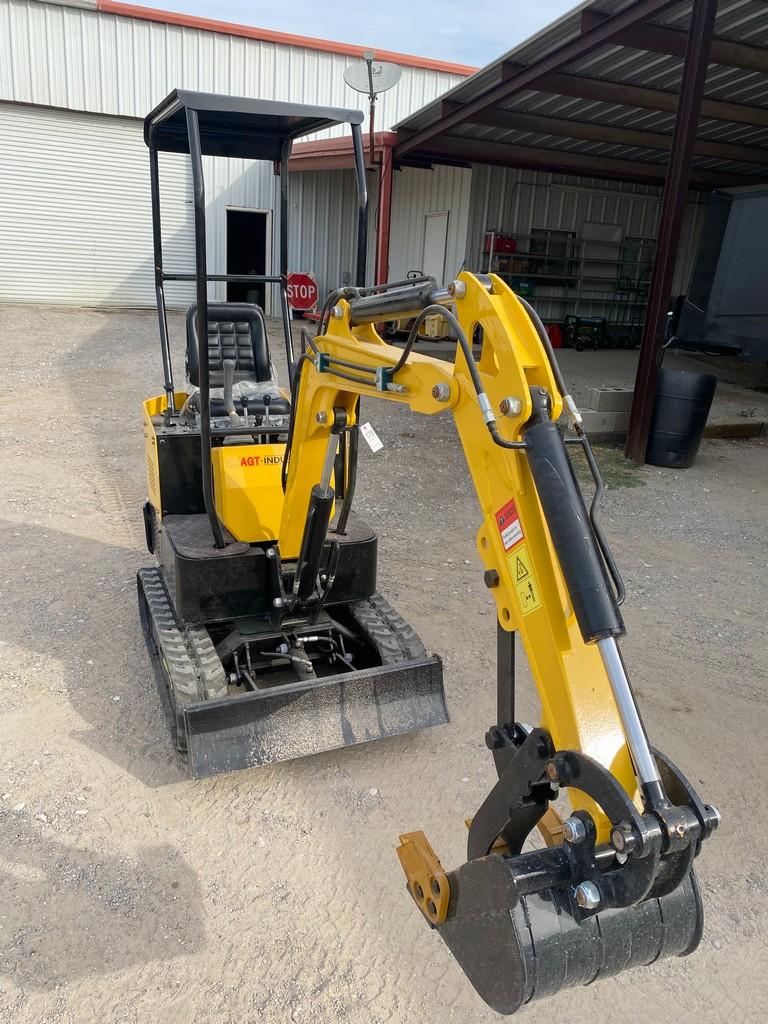 New 2022 AGT Industrial H12 Mini Excavator open station with canopy, 0 hours,Aux Hydraulics, mechani