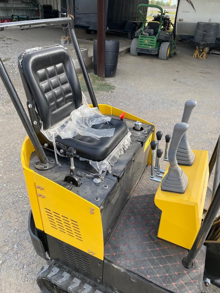 New 2022 AGT Industrial H12 Mini Excavator open station with canopy, 0 hours,Aux Hydraulics, mechani