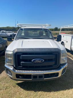2014 Ford F250 Super Duty 6.2L Gas 167K With 8ft. Utility Bed runs & Drives Clean title Vin#17084