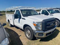 2014 Ford F250 Super Duty 6.2L Gas 167K With 8ft. Utility Bed runs & Drives Clean title Vin#17084