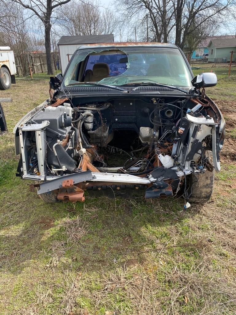 2000 Chevy 1500 Single cab Parts truck,bed full of trailer lights,Air hoses,radiators & misc has tit