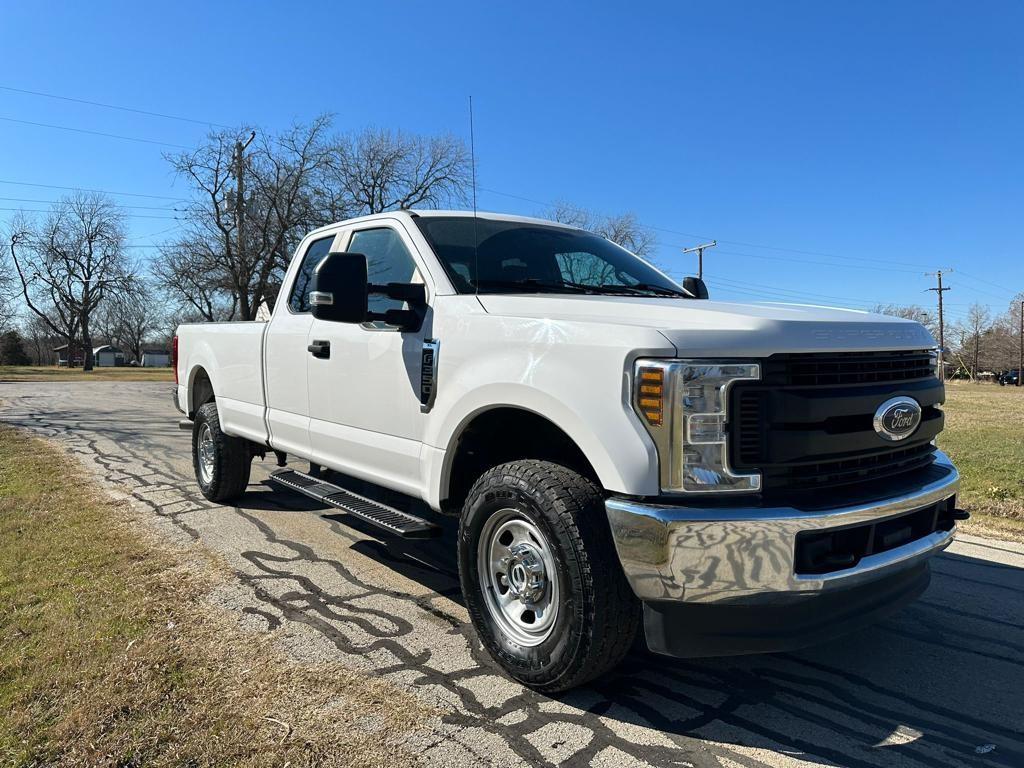 2019 Ford 6.2 Gas 4x4 113k miles Runs & drives