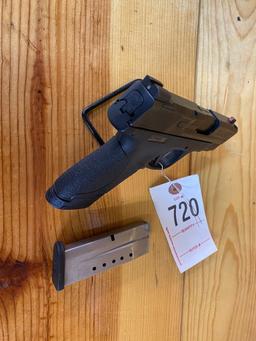 Smith & Wesson M&P 9 Shield comes with 2 Magazines SN#HTT9449