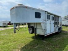 1997 Sooner 3 Horse trailer with living area