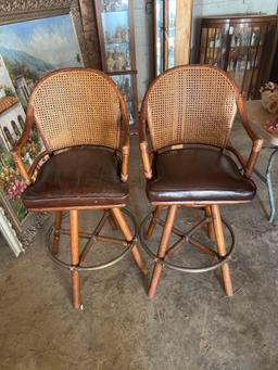 Lot of 2 Bar Stools