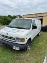 2001 Ford Econo Van Cargo - 169,991 miles - No keys - Parts only