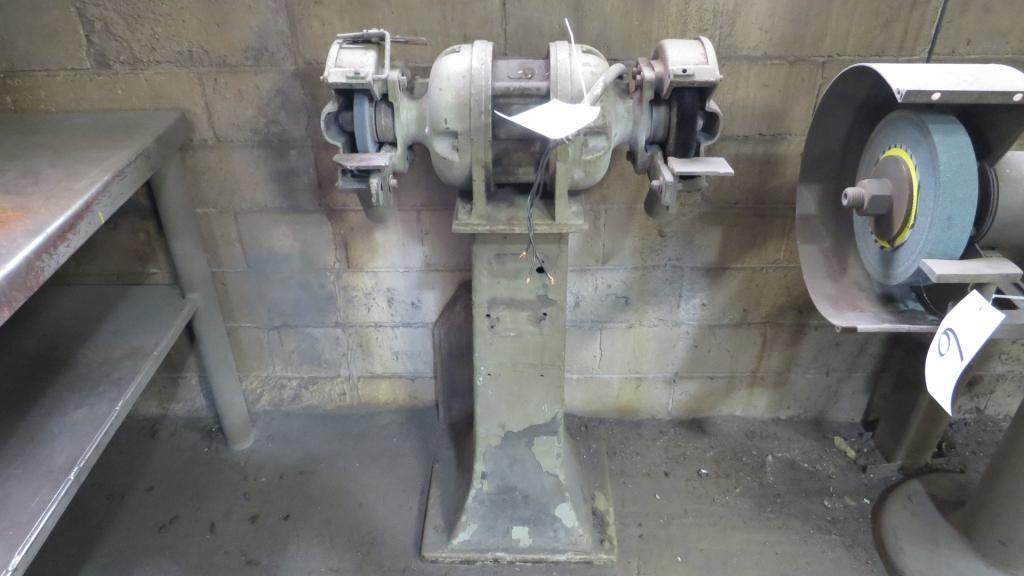 8" GRINDER ON STAND