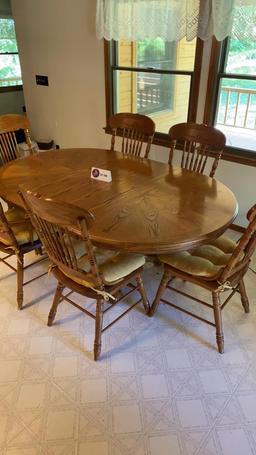 Dining room table Solid wood