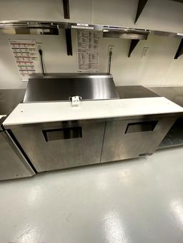 TRUE S/S 2-DOOR 60" PREP TABLE W/CASTERS MOD. TSSU-60-10-NC **MFD 2017**