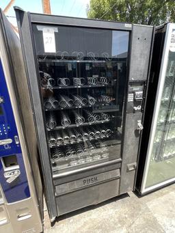 CRANE NATIONAL VENDORS VENDING MACHINE (NO KEY-OPEN)