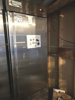 AVANTCO S/S IN & OUT 2-DOOR REFRIGERATOR W/(4)SHELVES & CASTERS MOD. 178CFD1RR